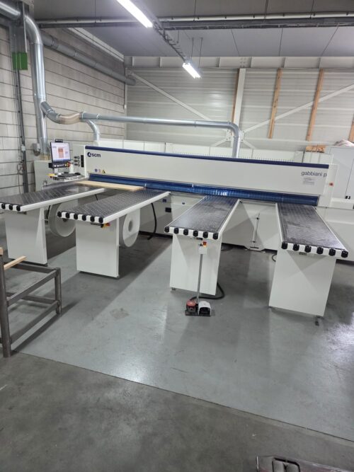 SCM opdeelzaag zaagwerk van panelen Toelevering uitbesteding Zaagwerk